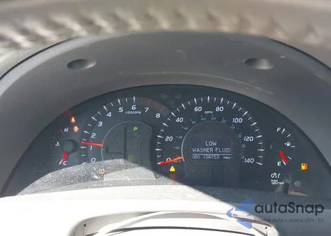 2010 Toyota Camry Xle z USA, uszkodzony, nr VIN 4T1BF3EK7AU535609